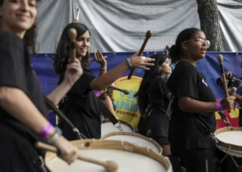 Três grupos artísticos de Portugal participam no desfile de Macau