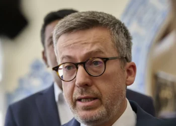 Moedas regista “coincidência” entre proposta do PS e queixa da CNE