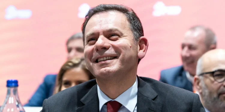 Queda? “Razão é sucesso do Governo e popularidade” de Montenegro