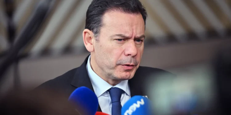 Governo decide com a Oposição se pede alívio à UE para investir em Defesa