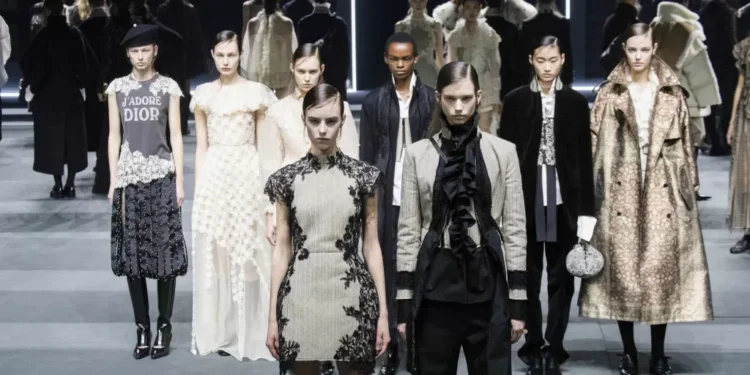 O que já vimos (até agora) e o que se espera da Semana de Moda de Paris