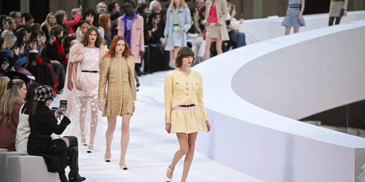 Semana da Moda de Paris. Daqui em diante, eis as tendências que irá ver