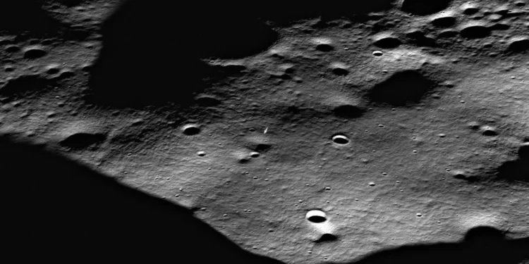 Sonda da NASA avistou ‘companheira’ que falhou chegada à Lua