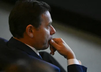 Montenegro revela que vendeu ações do BCP antes de ser primeiro-ministro