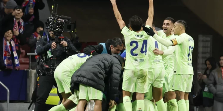 Reviravolta épica mantém Barcelona colado ao Real Madrid