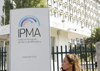 Quinze distritos de Portugal continental sob alerta laranja devido ao vento forte