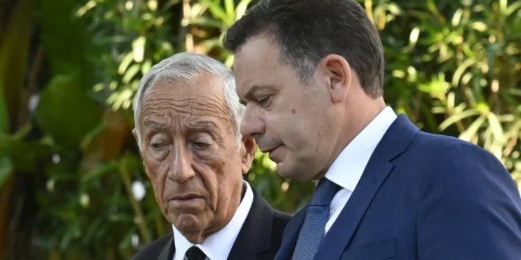 Marcelo reuniu-se esta terça-feira com Montenegro no Palácio de Belém