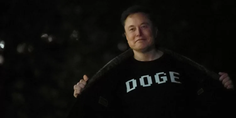 Musk culpa Ucrânia por “ciberataque massivo” ao X