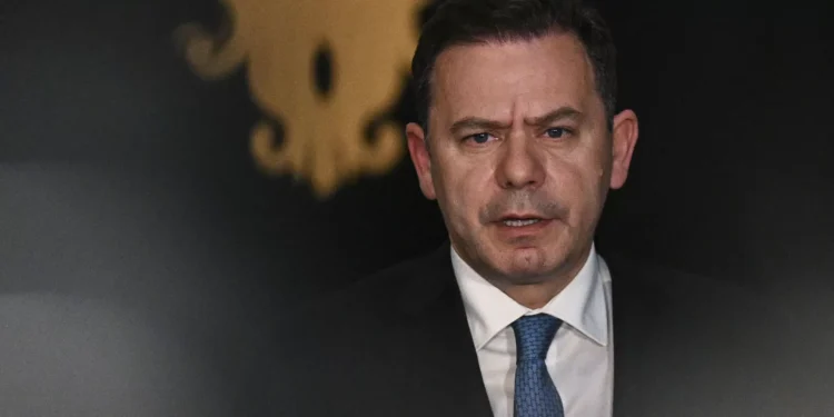 “Estou bem”. Montenegro já teve alta e retoma agenda na segunda-feira