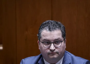 Moção de confiança “não se justifica” se moção de censura for rejeitada