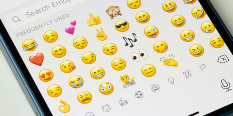 “Alerta, pais”. Se o seu filho usa estes emojis, é melhor estar atento