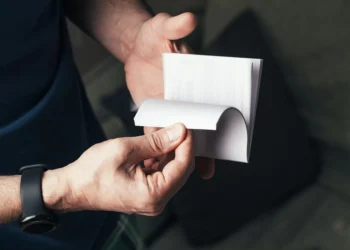 O enigma dos manuais