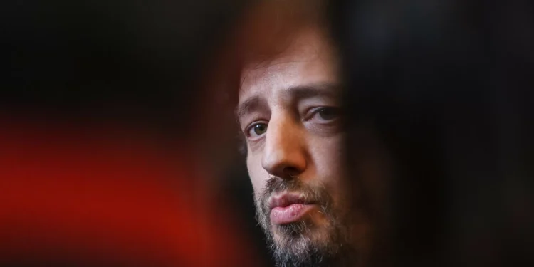 “Não se consegue formar uma opinião sem selecionar informação”