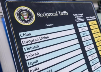 Trump dá a entender que dispositivos e semicondutores estão em análise