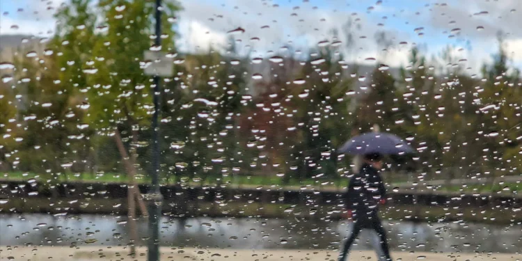 IPMA coloca 13 distritos sob alerta amarelo devido à chuva