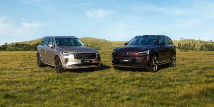 Lançamento duplo: Volvo traz ao Brasil o elétrico EX90 e o híbrido XC90