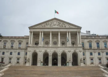 Estudantes pelo fim ao fóssil marcham hoje até à Assembleia da República