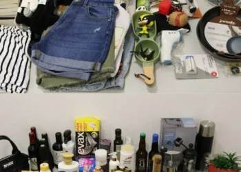 Casal furta loja em Coimbra e esconde artigos no carro. Acabou detido