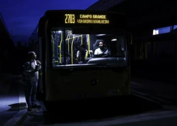 Luz regressa a Lisboa gradualmente mas Bairro da Liberdade continua às escuras