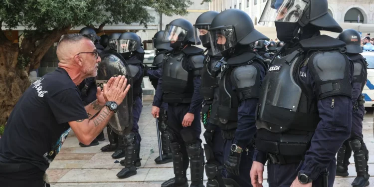 Governo agradece ação da PSP e expressa solidariedade a agentes feridos