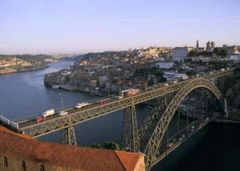 Autarca de Gaia manifesta dúvidas sobre nova solução para estação do TGV