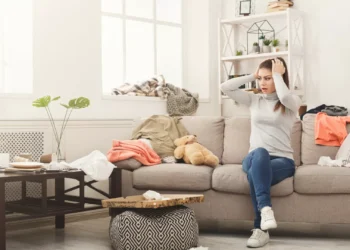 Casa sempre desarrumada? Pode estar a cometer estes oito erros