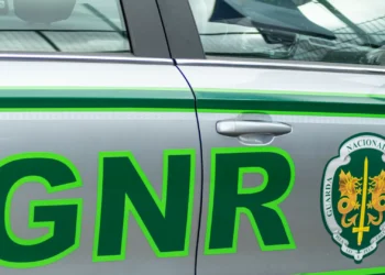 Preventiva para homem que agrediu e ameaçou namorada em frente à GNR