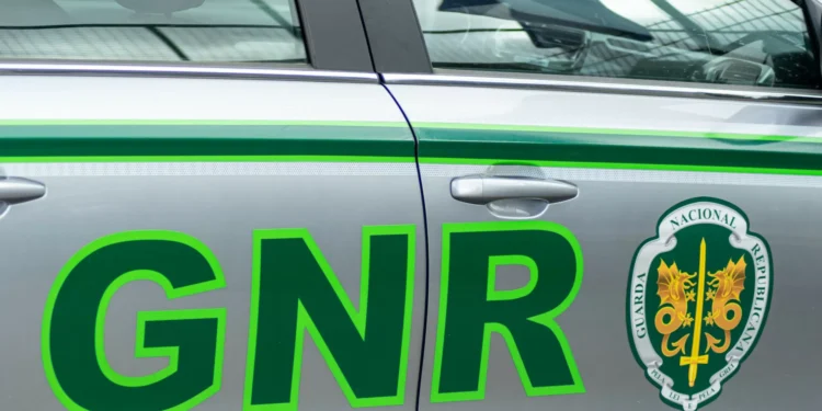 Preventiva para homem que agrediu e ameaçou namorada em frente à GNR