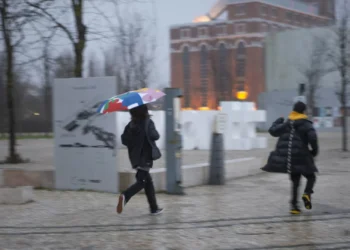 Adeus, sol! Depressão Nuria traz chuva, vento e trovoada até sábado