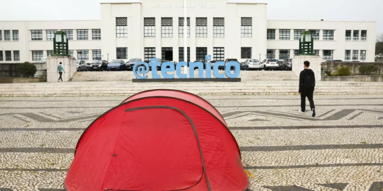 Governo dos EUA cancela programa com Instituto Superior Técnico