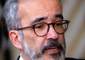 MNE condena ataque russo contra terra de Zelensky. Nove crianças morreram