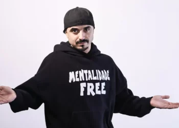 Bispo edita ‘Entre Nós’ álbum no qual entrega ainda mais a sua verdade