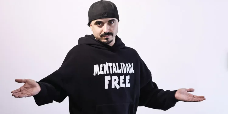 Bispo edita ‘Entre Nós’ álbum no qual entrega ainda mais a sua verdade