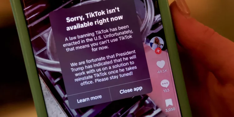 China trava acordo para venda da TikTok nos EUA após Trump impôr tarifas