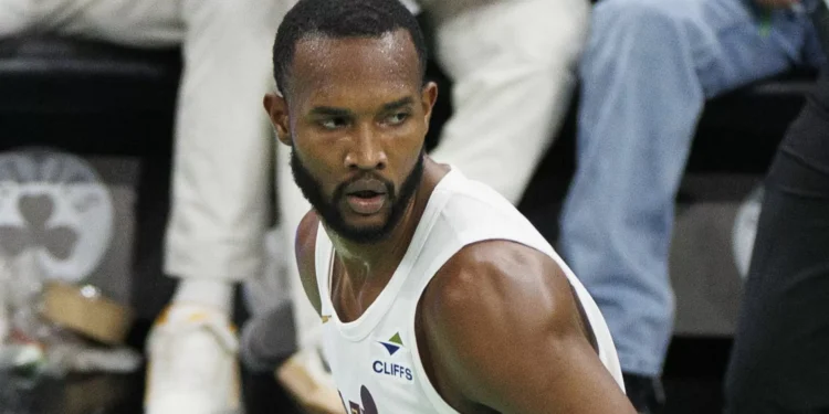 Evan Mobley é o melhor defensor da NBA