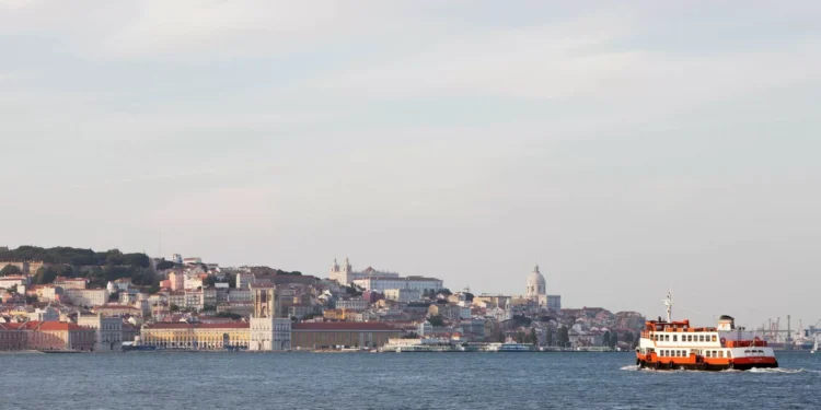 Câmara de Almada vai vedar com muro e portão acesso ao Cais do Ginjal
