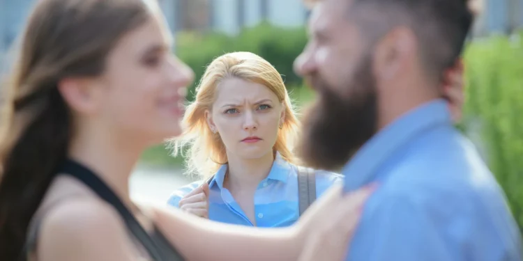 Atenção! Sinais surpreendentes de que o seu parceiro pode estar a trair