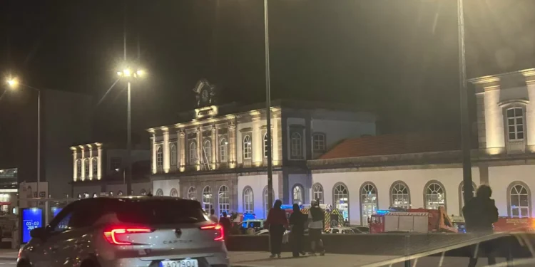 Homem morre atropelado por comboio junto à estação de Campanhã, no Porto