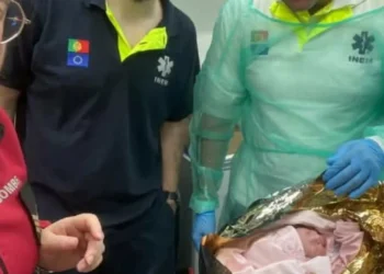 Bebé nasce na autoestrada a caminho da Maternidade de Beja. “Estão bem”