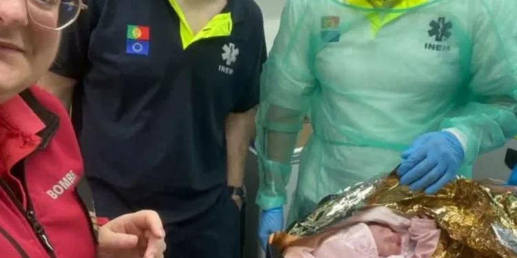 Bebé nasce na autoestrada a caminho da Maternidade de Beja. “Estão bem”