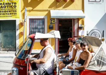 Associação de tuk-tuks avança com providência cautelar contra dísticos de estacionamento em Lisboa