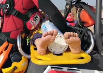 Nazaré. Trio “em dificuldades na água” salvo por nadador fora de serviço