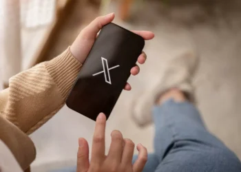 Rede social X suspendeu envio de mensagens encriptadas