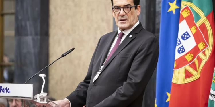 Rui Moreira concorda com petição para suspender 2.ª fase do metrobus