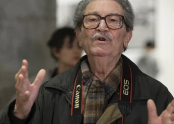 Torres Vedras expõe fotografias e arquivo de fotógrafo Eduardo Gageiro