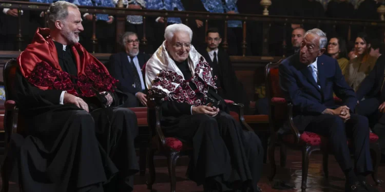 Marcelo elogia “notáveis virtudes” de Felipe VI e Mattarella em discurso em latim