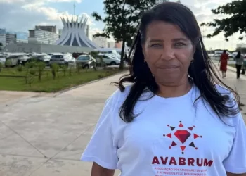 “A dor não passa, mas a gente aprende a caminhar com ela”