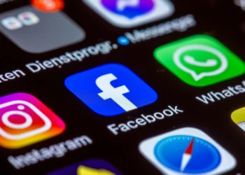 Políticos portugueses renderam-se às redes sociais ao estilo ‘influencer’