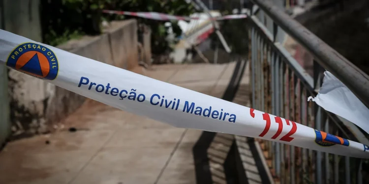 Costa norte da Madeira sob aviso laranja devido à agitação marítima