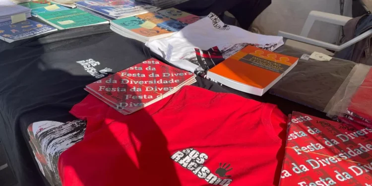 SOS Racismo critica anúncio do Governo de expulsão imigrantes